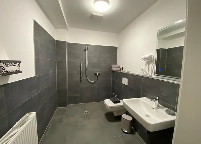 شقة Wohnen Am Schlosspark - New York *